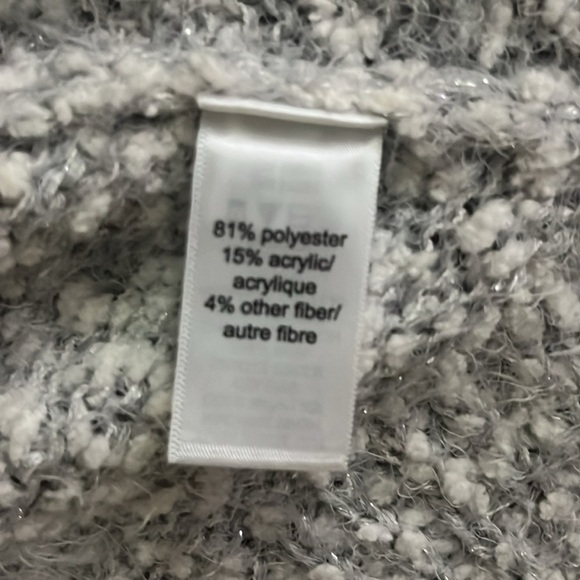 Maurice’s gray with silver accents cardigan Size Large - Picture 7 of 8